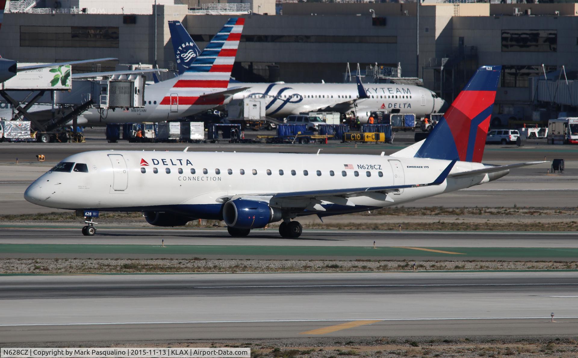 N628CZ, 2008 Embraer 175LR (ERJ-170-200LR) C/N 17000233, ERJ 170-200 LR