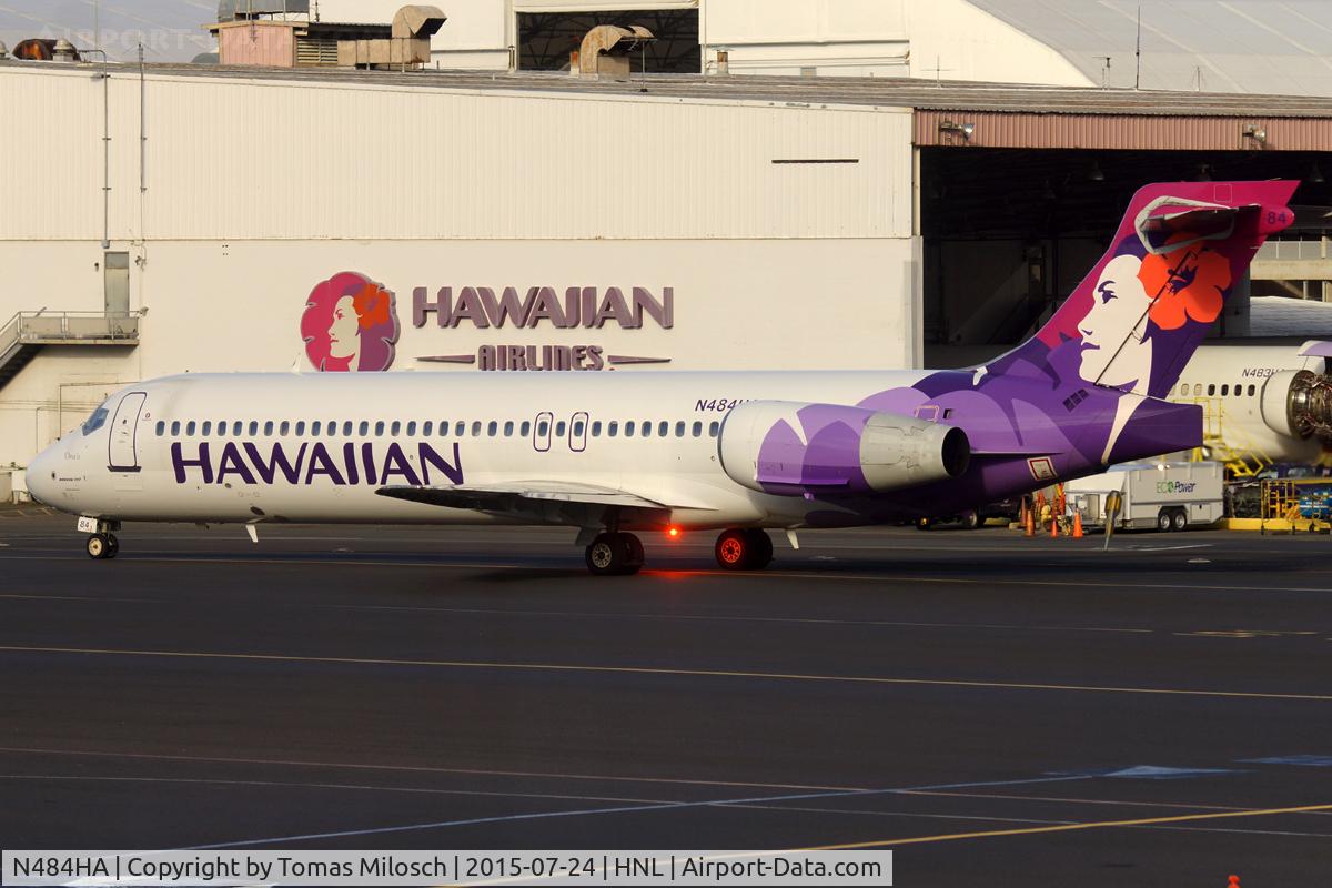 N484HA, 2001 Boeing 717-22A C/N 55129, 