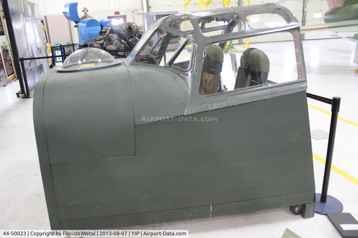 44-50023, 1944 Ford B-24L-20-FO Liberator C/N 4878, B-24 Liberator cockpit
