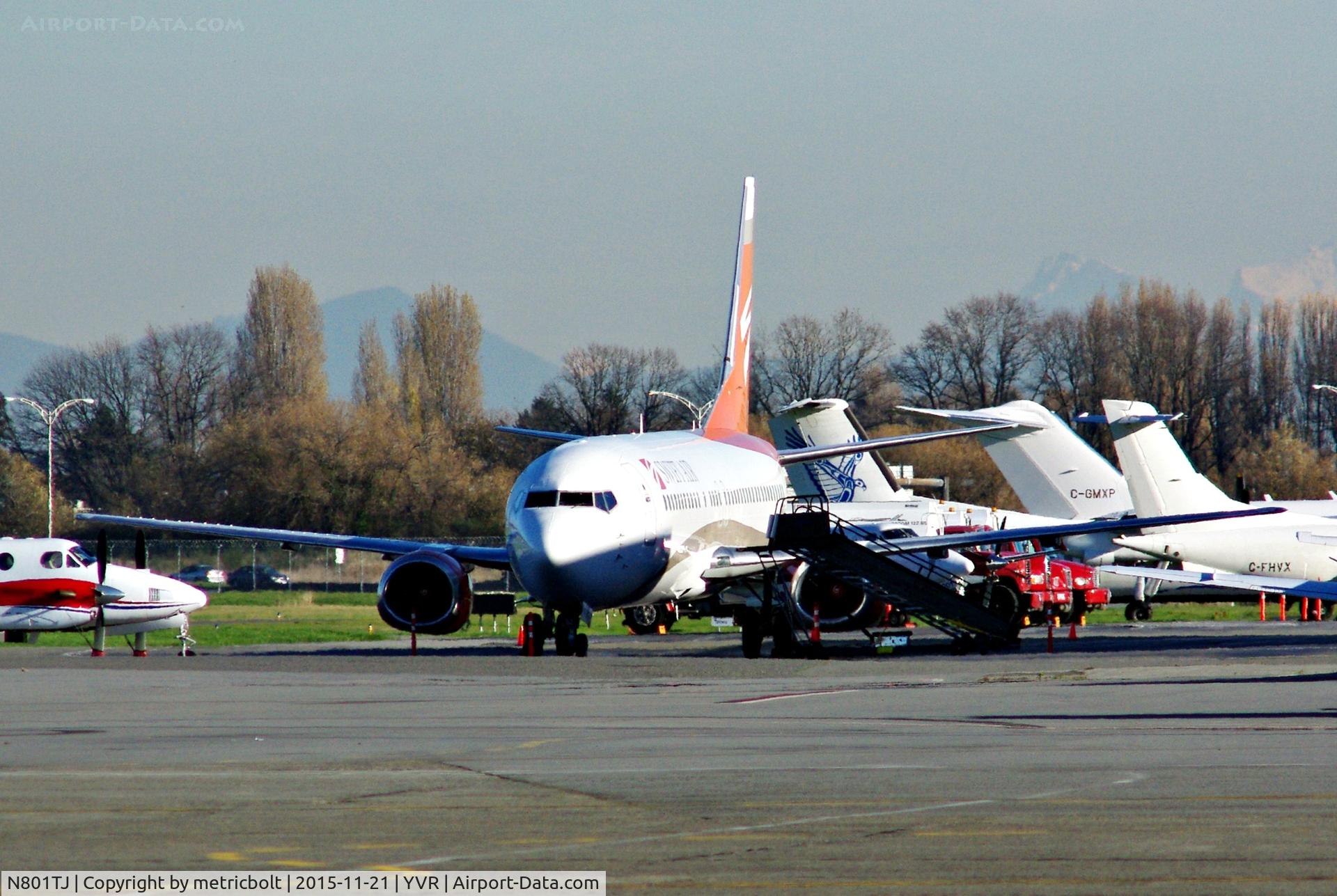 N801TJ, 1990 Boeing 737-4B7 C/N 24892, South Terminal,YVR