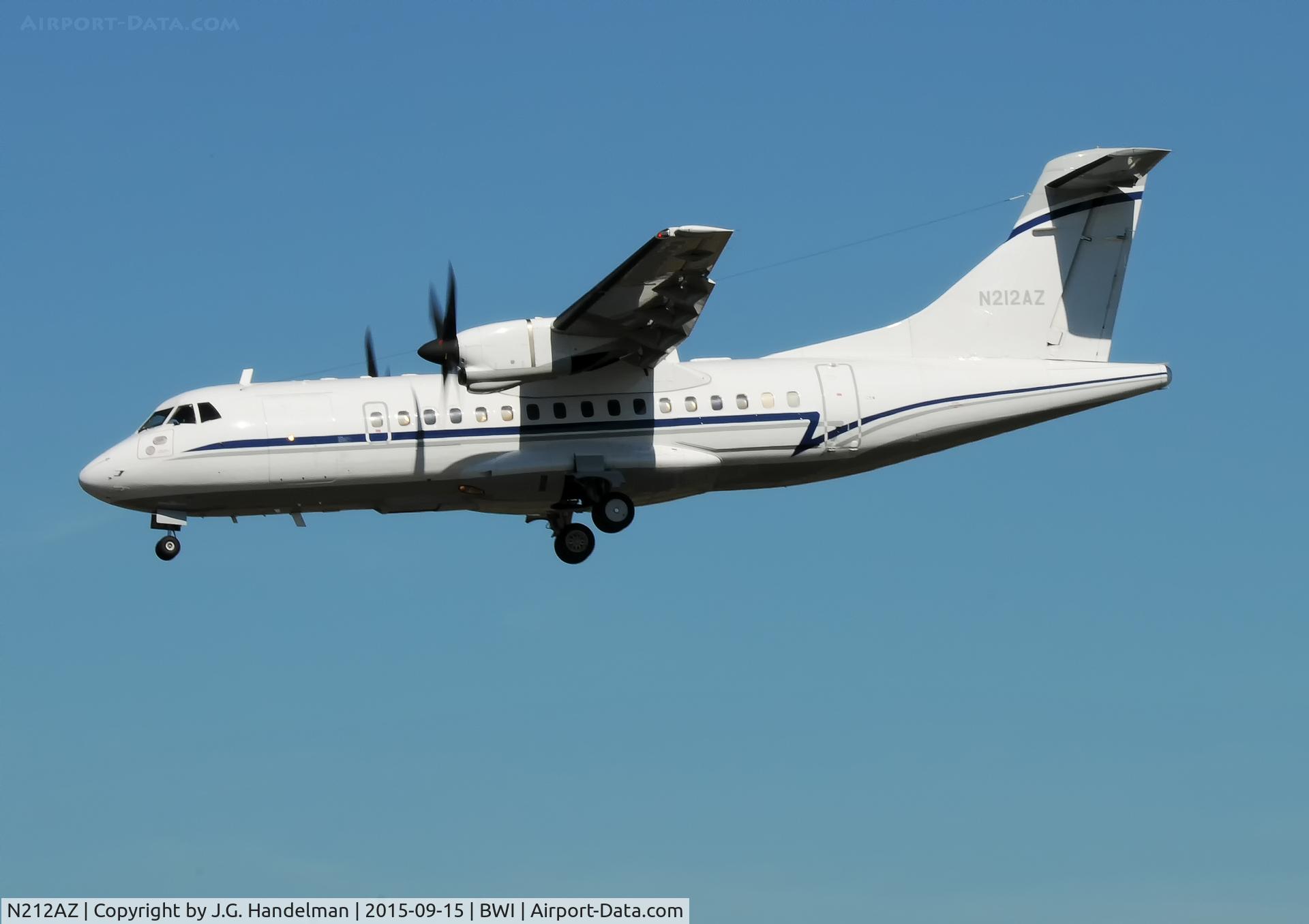 N212AZ, 1989 ATR 42-312 C/N 016, On short final to 33L.