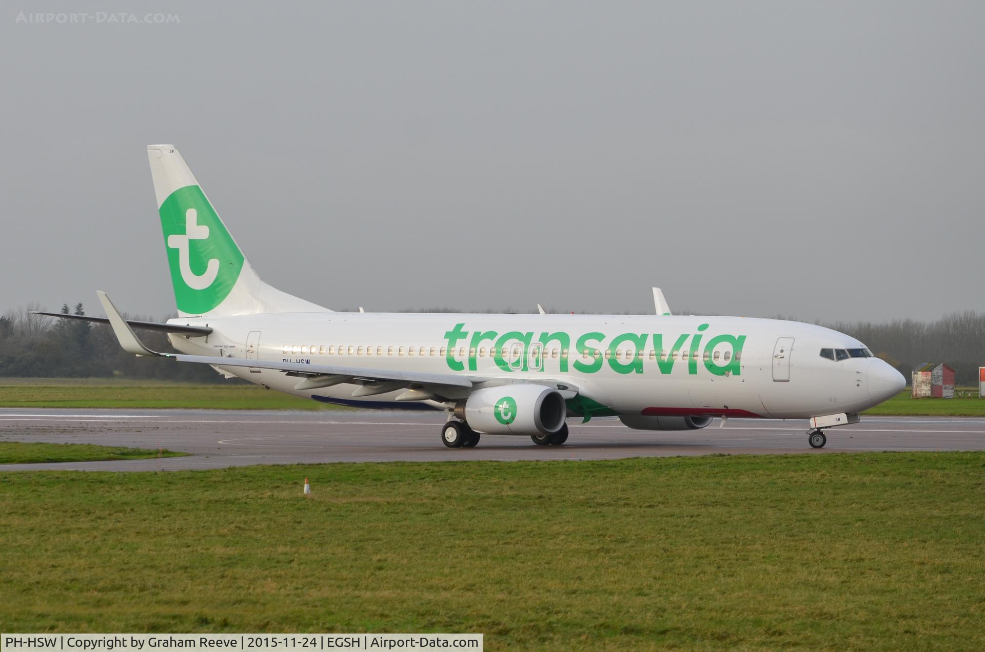 PH-HSW, 2009 Boeing 737-8K2 C/N 37160, About to depart from Norwich.