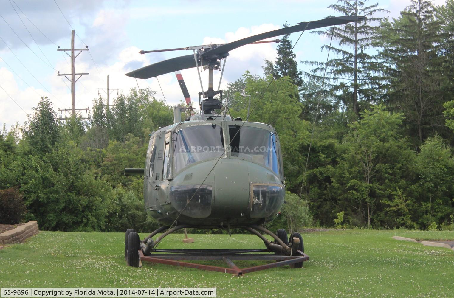 65-9696, 1965 Bell UH-1H Iroquois C/N 4640, UH-1H in Vandalia VFW Hall