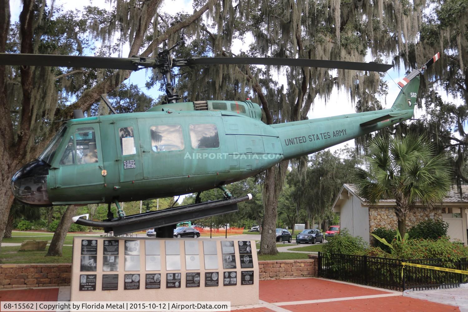 68-15562, 1968 Bell UH-1H Iroquois C/N 10492, UH-1H Veterans Park Tampa FL