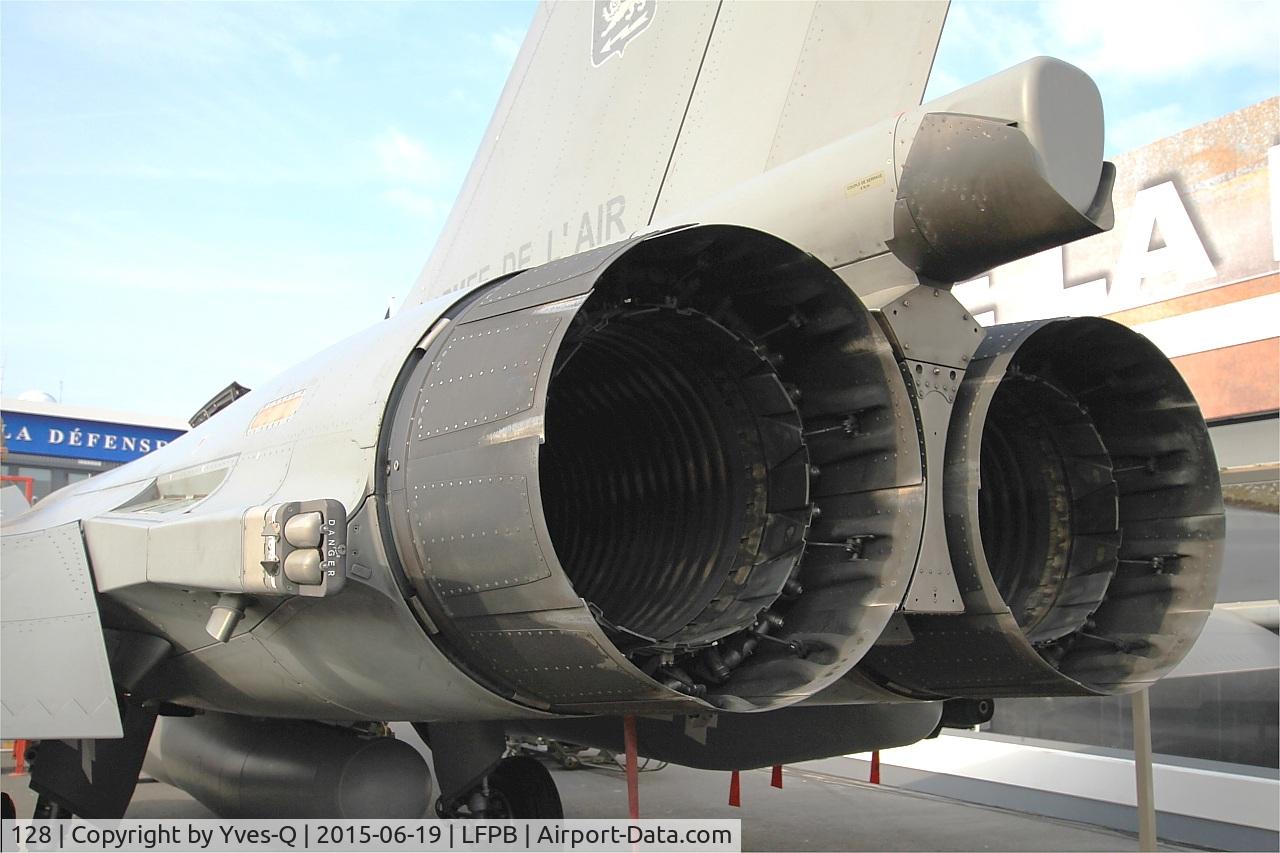 128, 2012 Dassault Rafale C C/N 128, Dassault Rafale C, Close view of nozzle, Paris-Le Bourget (LFPB-LBG) Air show 2015