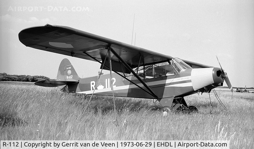 R-112, 1954 Piper L-21B Super Cub (PA-18-135) C/N 18-3602, Aircraft 54-2402 in rare yellow nose and striping indicating Grasshoppers demo team during RNLAF 60years celebration. GPLV badge on tail.
