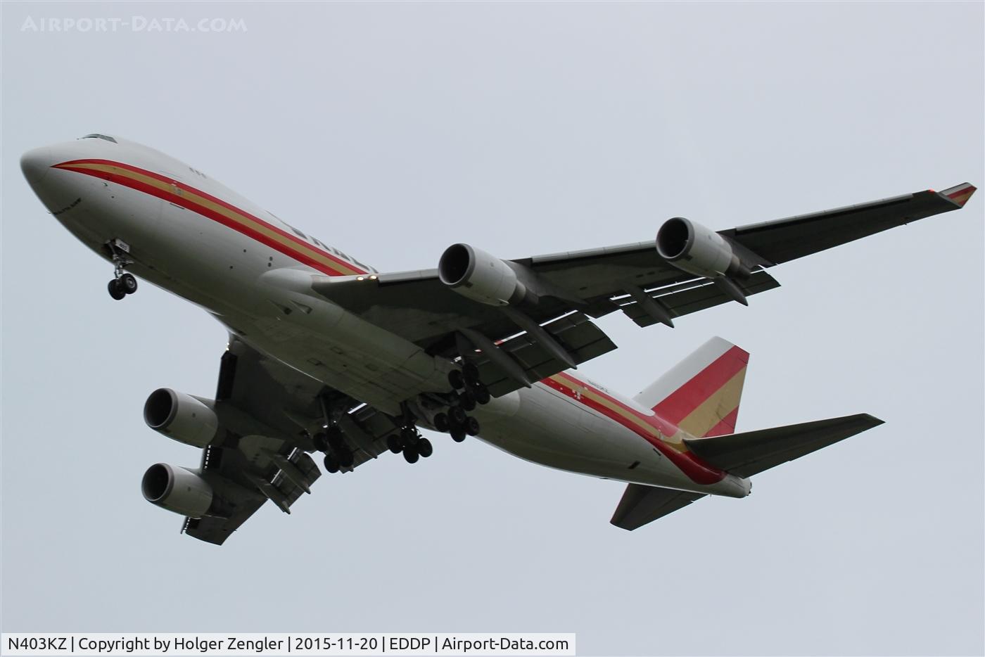 N403KZ, 2006 Boeing 747-481F C/N 34018, Floating down to 26L...
