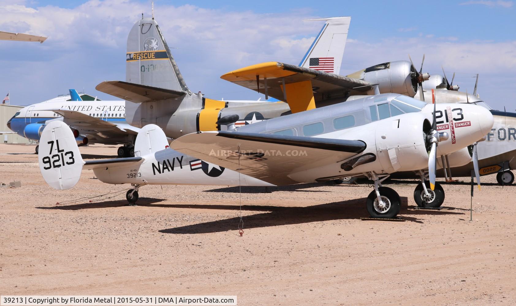 39213, Beech UC-45J Expeditor C/N 4297, UC-45J