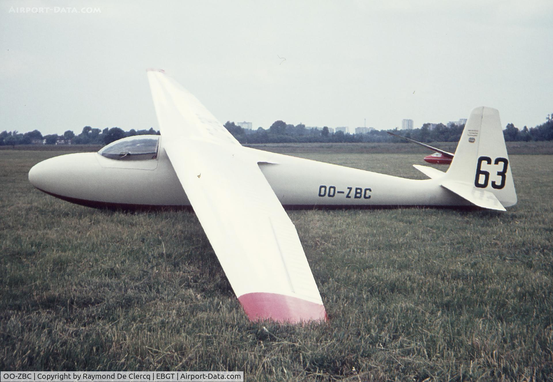 OO-ZBC, 1962 Schleicher Ka-6CR Rhonsegler C/N 6103, Airfield Ghent 1971.