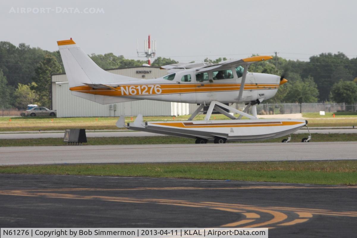 N61276, 1973 Cessna U206F Stationair C/N U20602069, Departing Lakeland, FL during Sun N Fun 2013