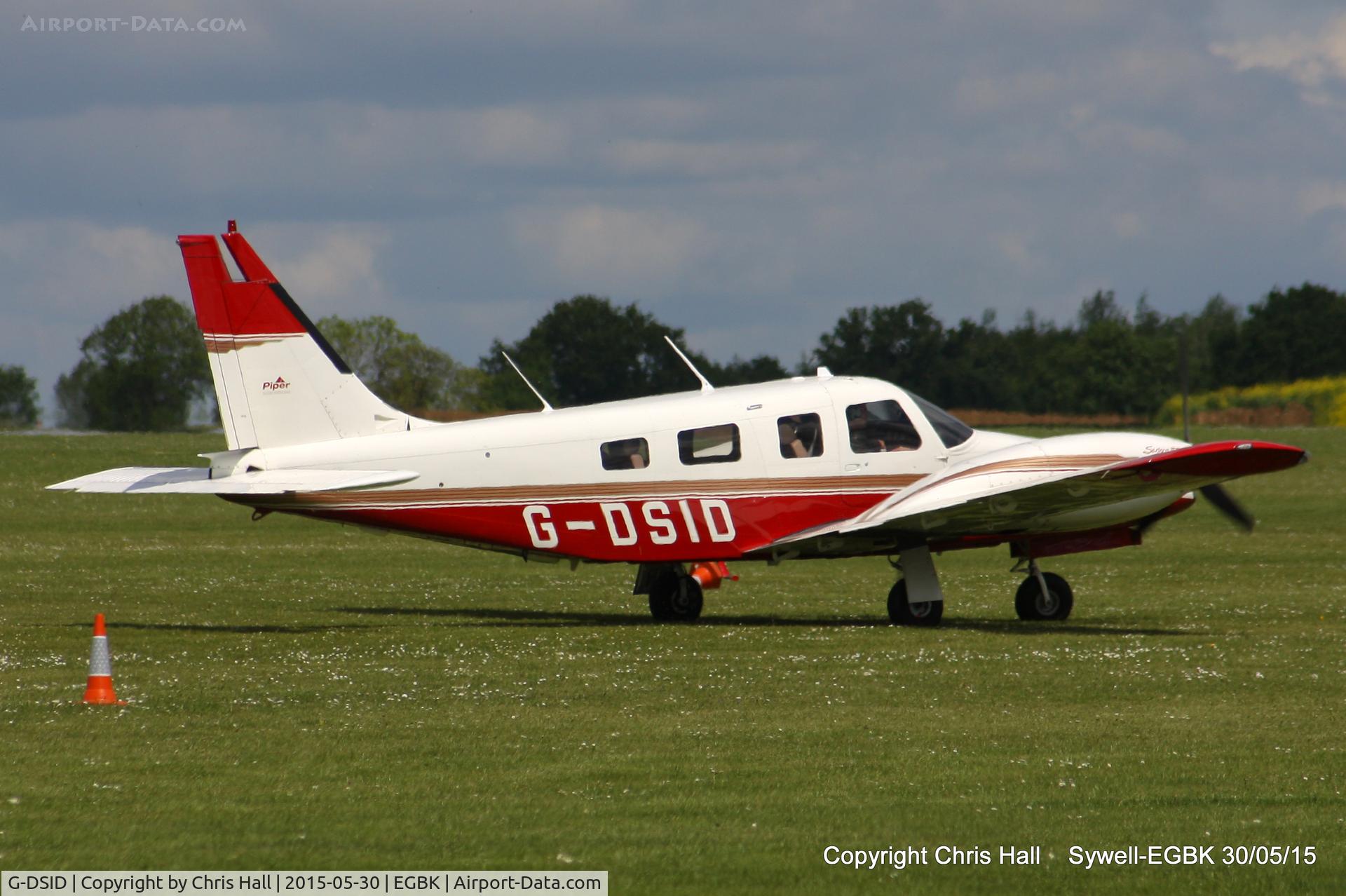 G-DSID, 1995 Piper PA-34-200T Seneca II C/N 34-47001, at Aeroexpo 2015