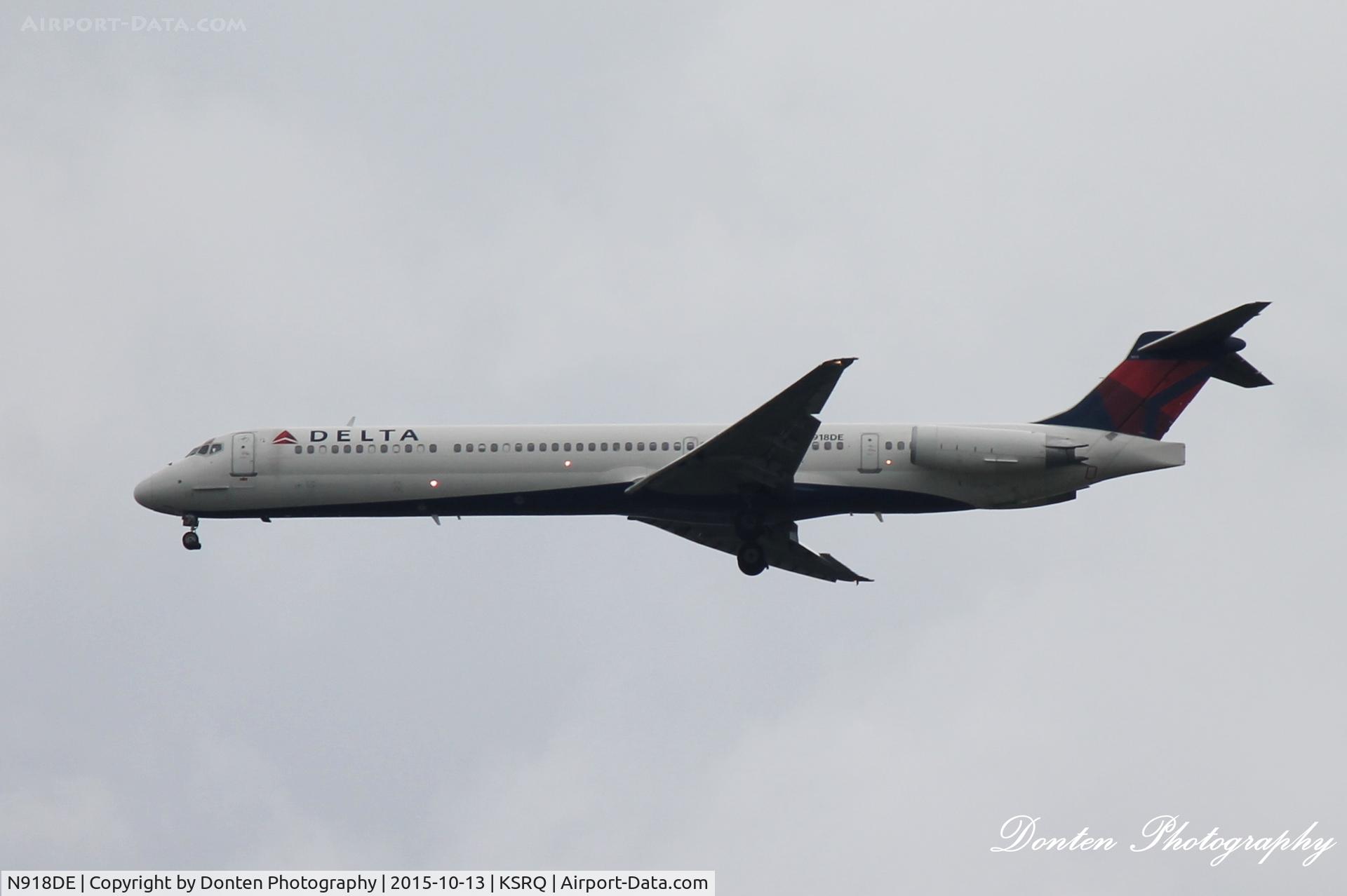 N918DE, 1993 McDonnell Douglas MD-88 C/N 49959, Delta Flight 2298 (918DE) arrived at Sarasota-Bradenton International Airport following flight from Hartsfield-Jackson Atlanta Interantional Airport