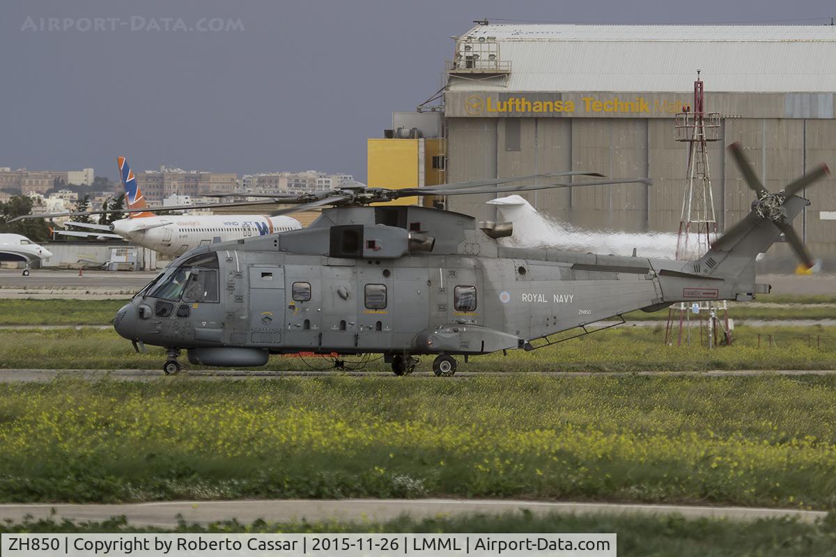 ZH850, 2000 AgustaWestland EH-101 Merlin HM.2 C/N 50125, CHOGM2015