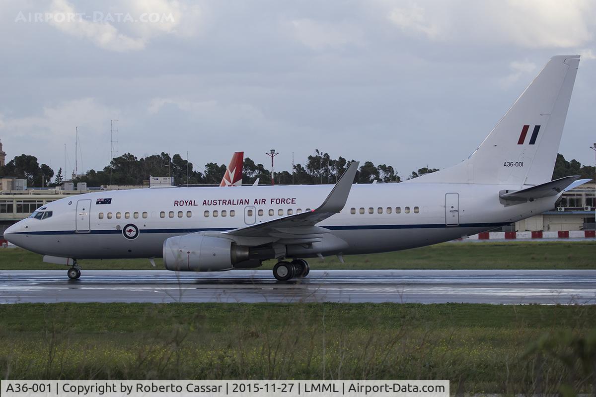 A36-001, 2000 Boeing 737-7DT BBJ C/N 30829, CHOGM2015