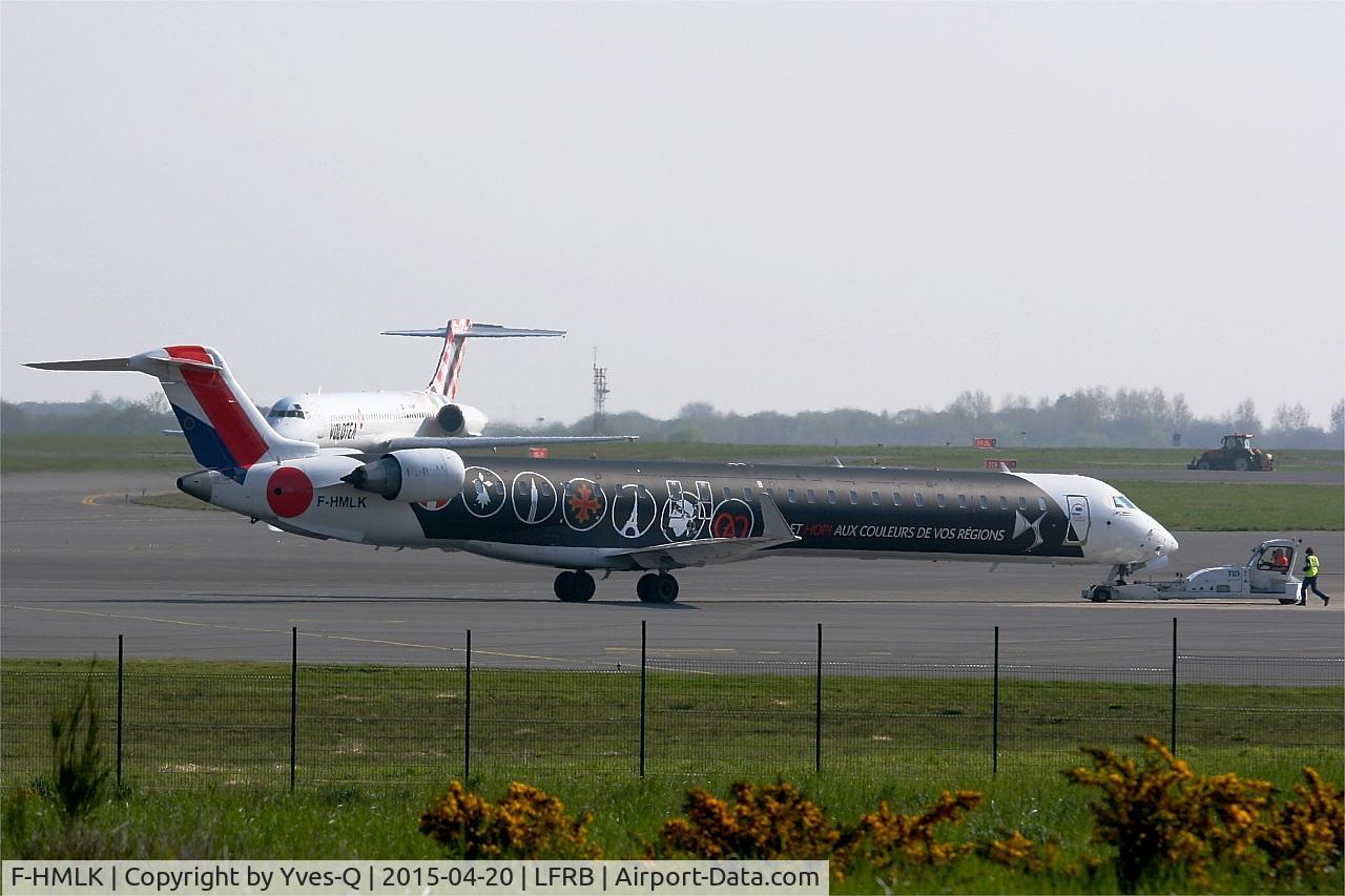 F-HMLK, 2011 Bombardier CRJ-1000EL NG (CL-600-2E25) C/N 19016, Canadair CRJ-1000, Push back, Brest-Bretagne airport (LFRB-BES)