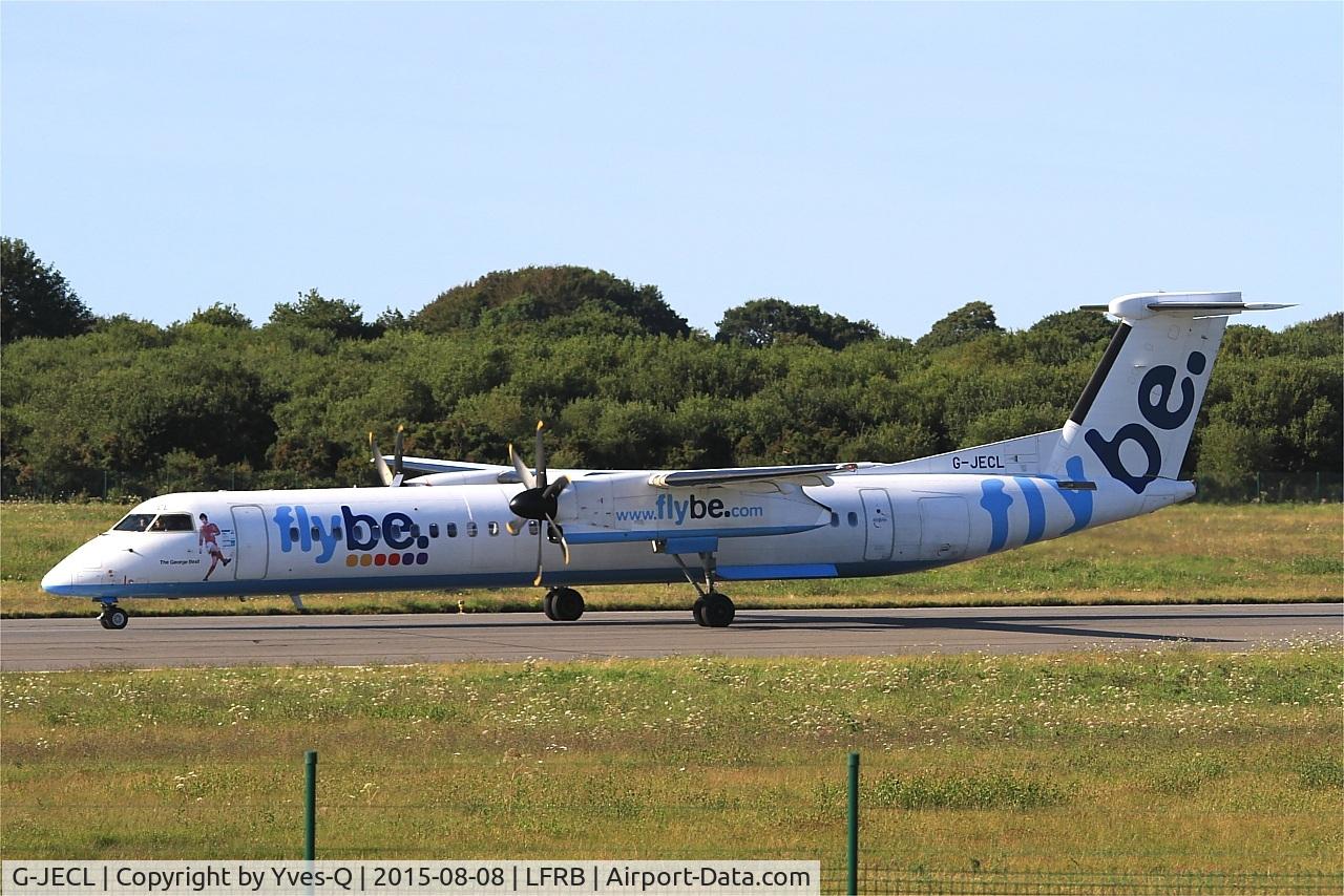 G-JECL, 2005 De Havilland Canada DHC-8-402Q Dash 8 C/N 4114, De Havilland Canada DHC-8-402Q Dash 8, Taxiing to holding point rwy 07R, Brest-Bretagne Airport (LFRB-BES)