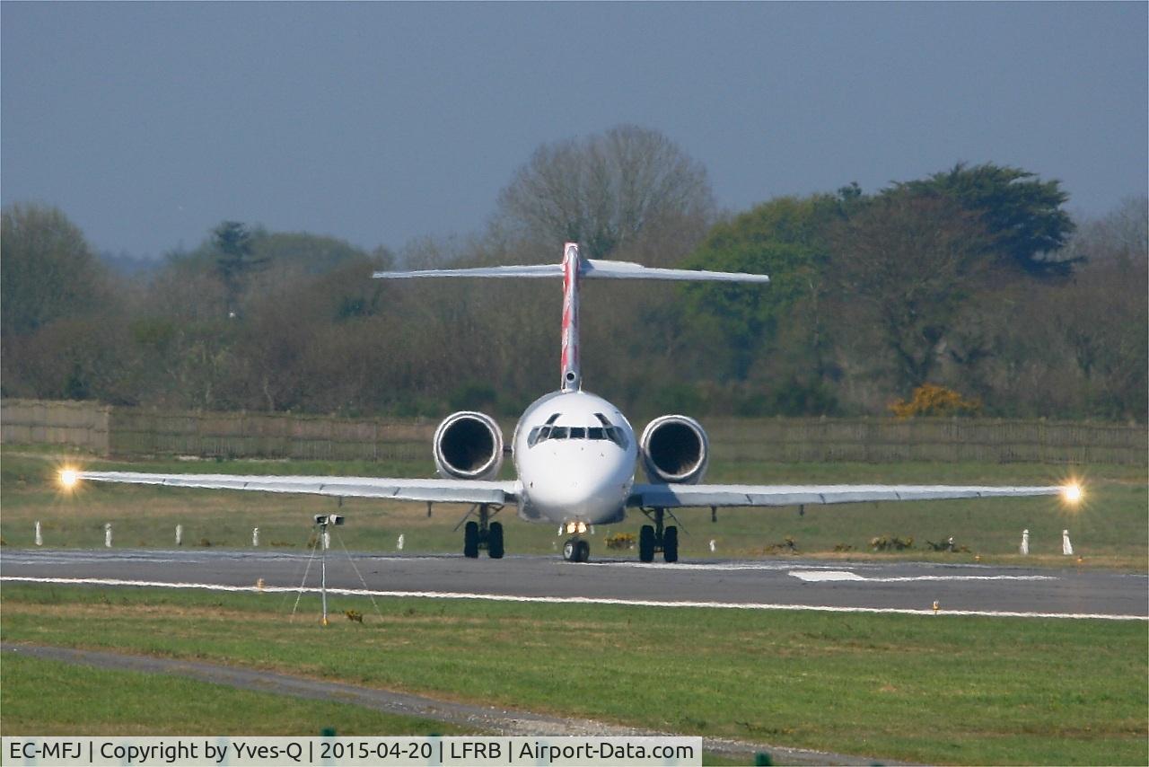 EC-MFJ, 2000 Boeing 717-2CM C/N 55060, Boeing 717-2CM, Lining up prior take off rwy 07R, Brest-Bretagne airport (LFRB-BES)