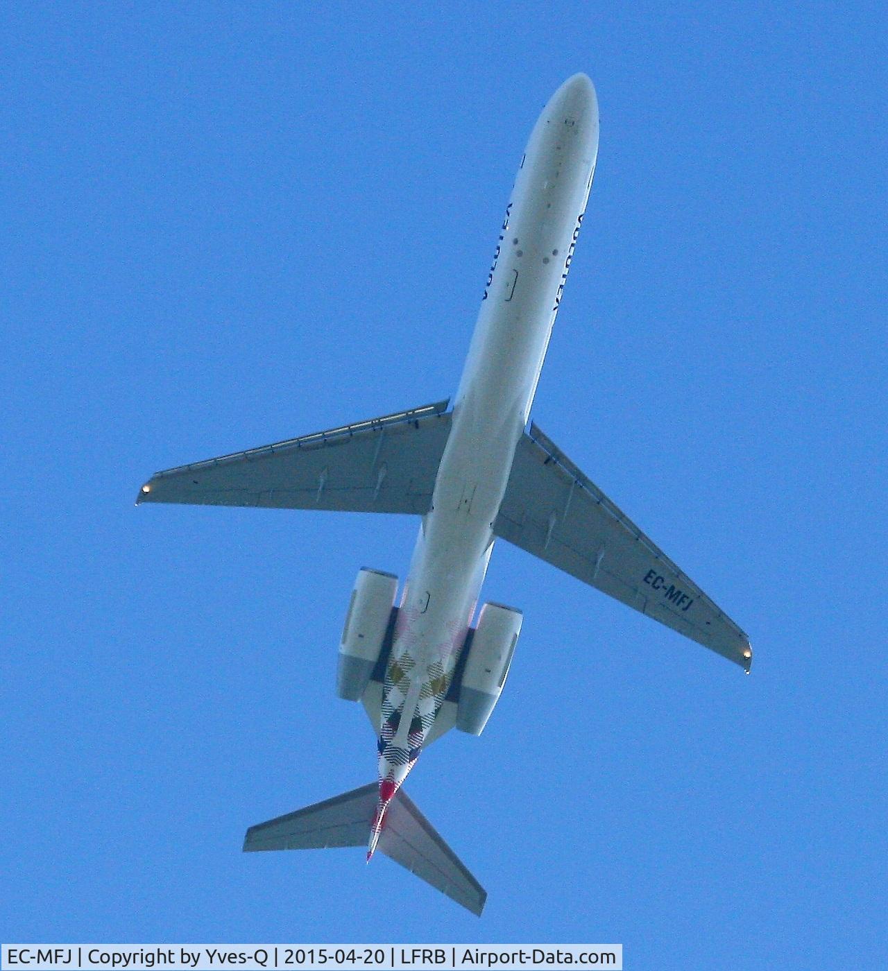 EC-MFJ, 2000 Boeing 717-2CM C/N 55060, Boeing 717-2CM, Flight to Barcelona, Brest-Bretagne airport (LFRB-BES)