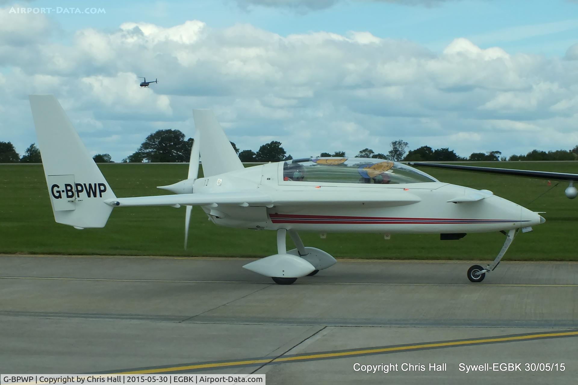 G-BPWP, 1989 Rutan Long-EZ C/N PFA 074A-11132, at Aeroexpo 2015
