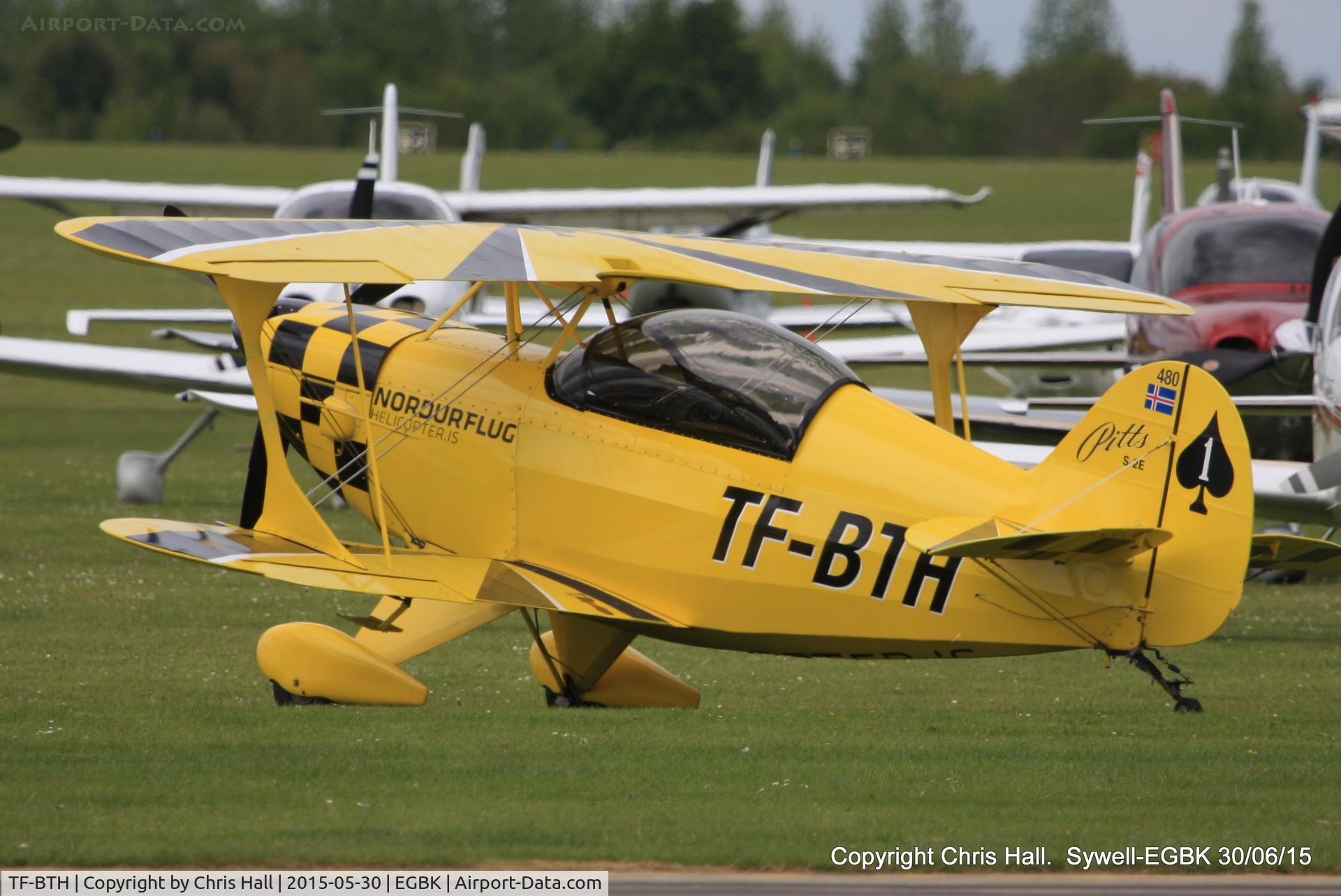 TF-BTH, 1985 Pitts S-2E Special C/N BTH-1, at Aeroexpo 2015
