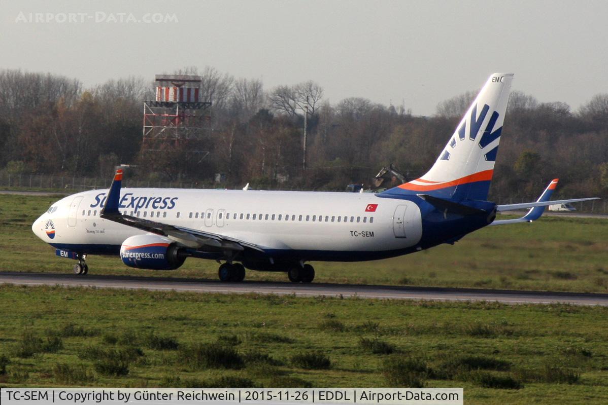 TC-SEM, 2015 Boeing 737-8HC C/N 61173, Taking off from rwy 23L