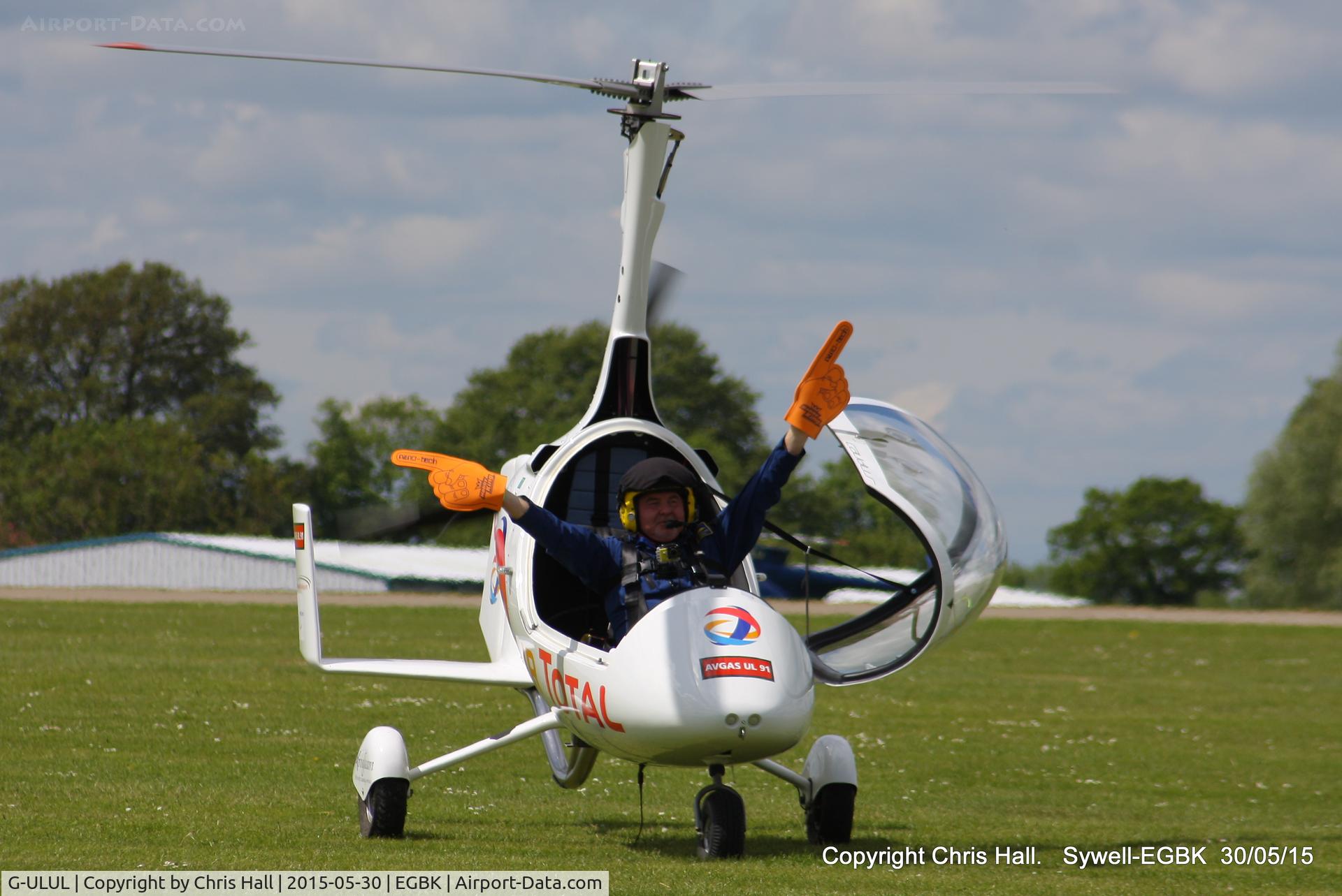 G-ULUL, 2010 RotorSport UK Calidus C/N RSUK/CALS/009, at Aeroexpo 2015