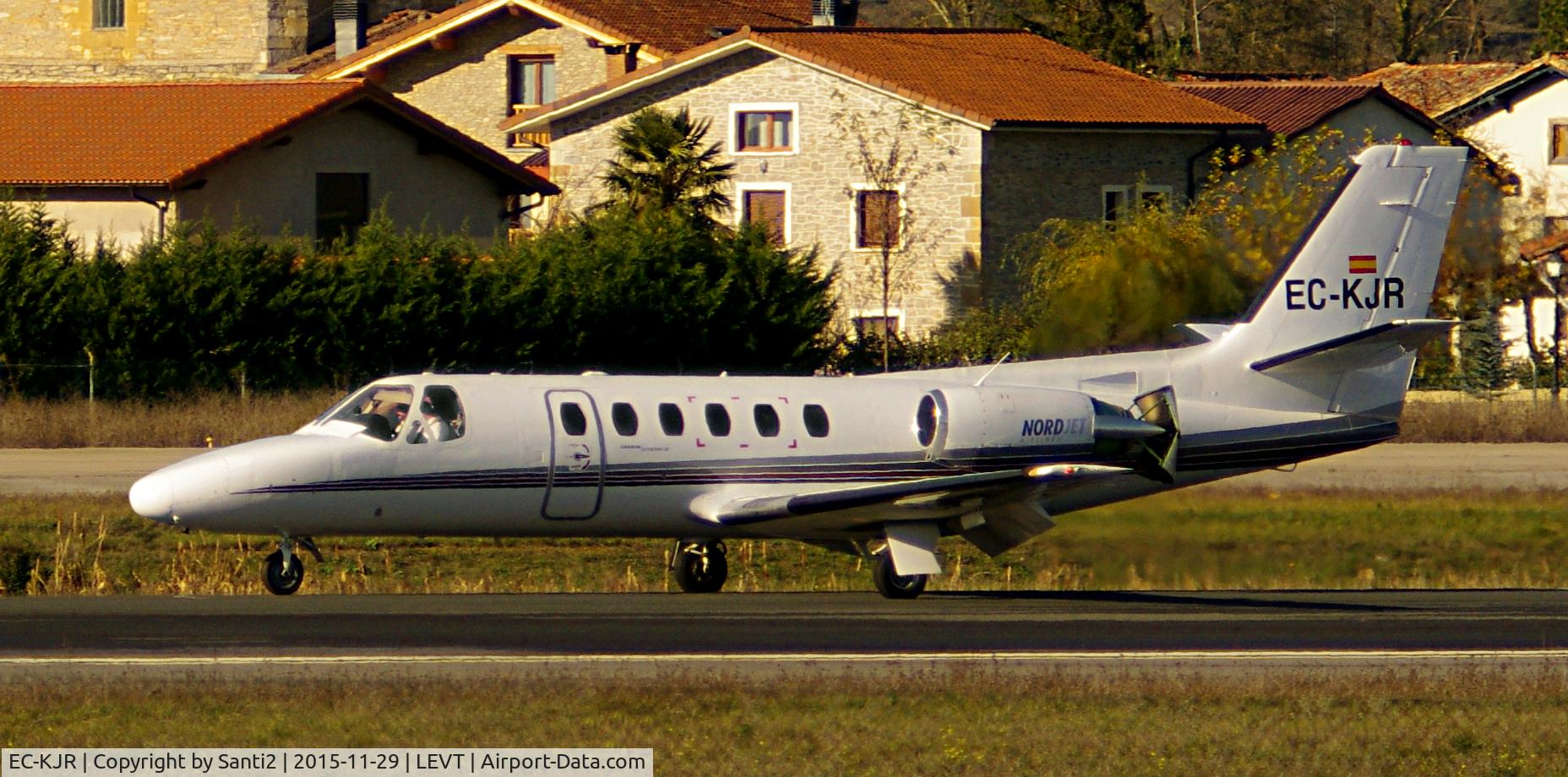 EC-KJR, 1982 Cessna 551 Citation II/SP C/N 551-0412, Landing, operating a flight from Luton Airport.