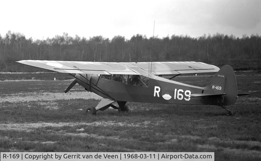 R-169, 1954 Piper L-21B Super Cub (PA-18-135) C/N 18-3859, 54-2459 at Ermelo LAS