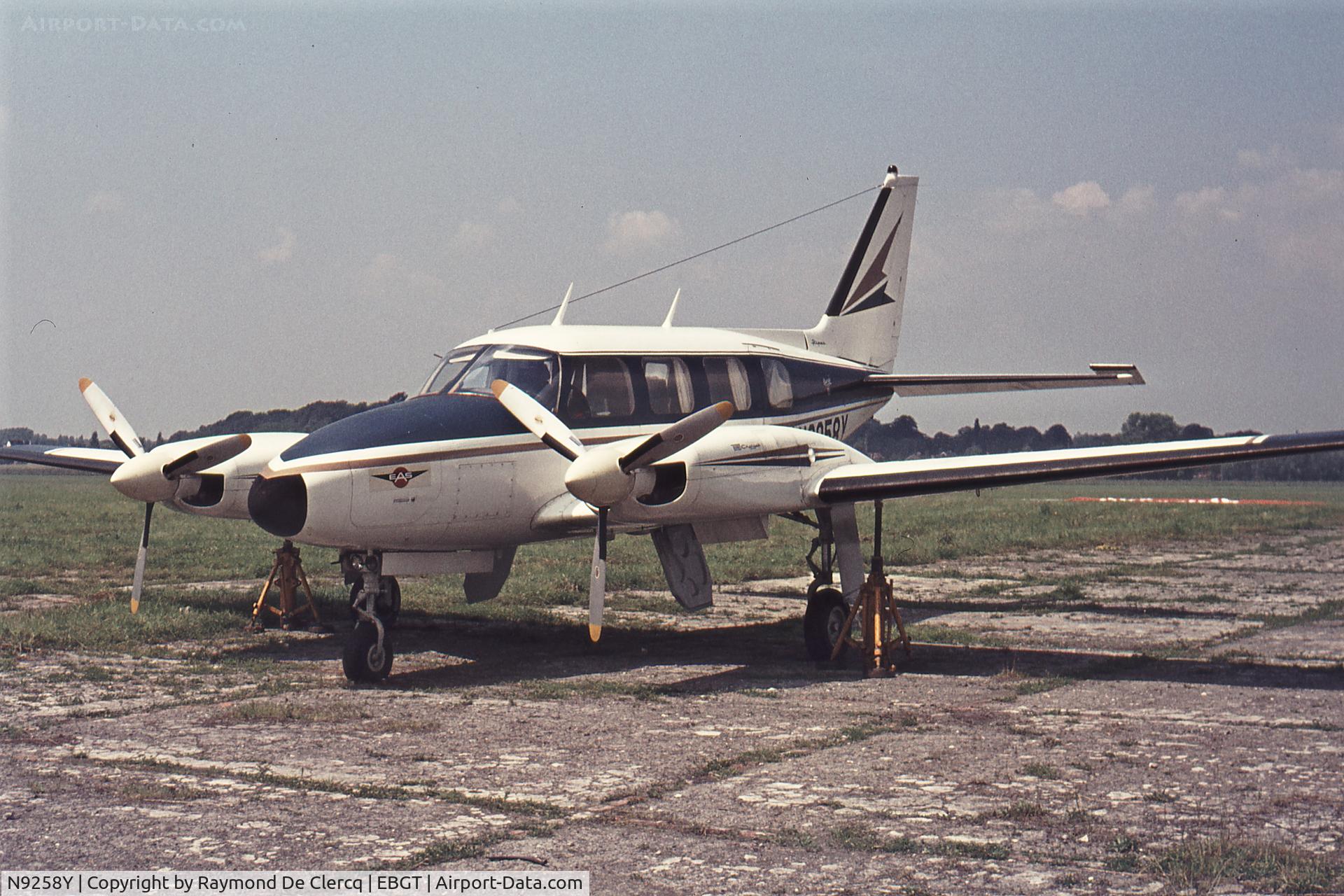 N9258Y, 1969 Piper PA-31-300 Navajo C/N 31-337, Airfield Ghent in early 1970's.
