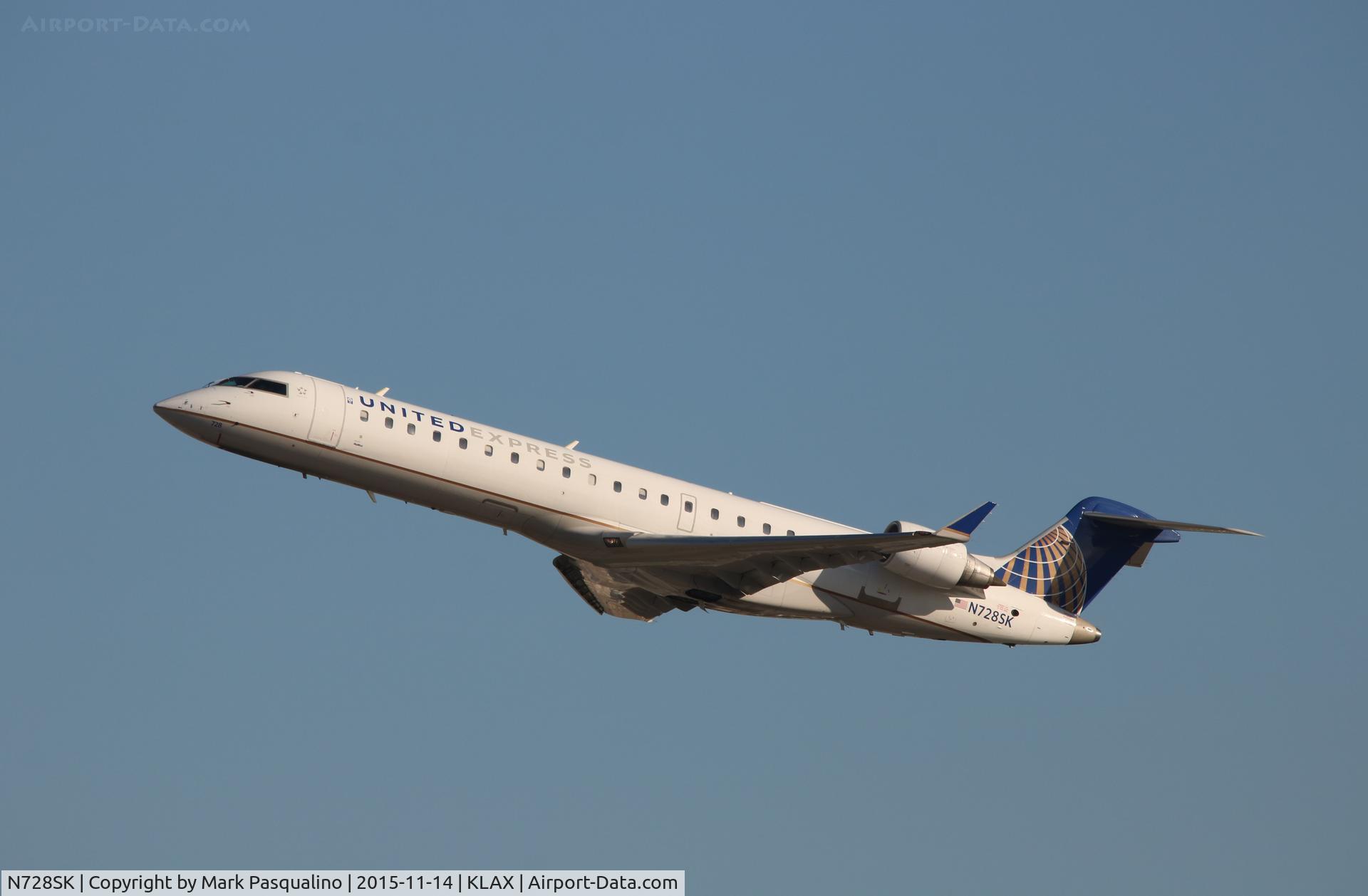 N728SK, 2005 Bombardier CRJ-701 (CL-600-2C10) Regional Jet C/N 10192, CL-600-2C10