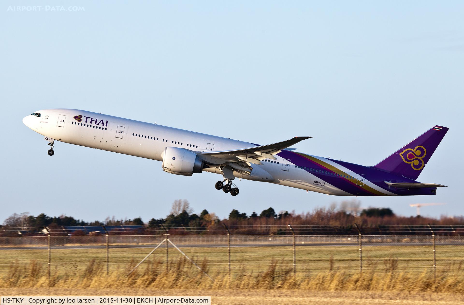 HS-TKY, 2015 Boeing 777-3D7/ER C/N 42114, Copenhagen 30.11.15