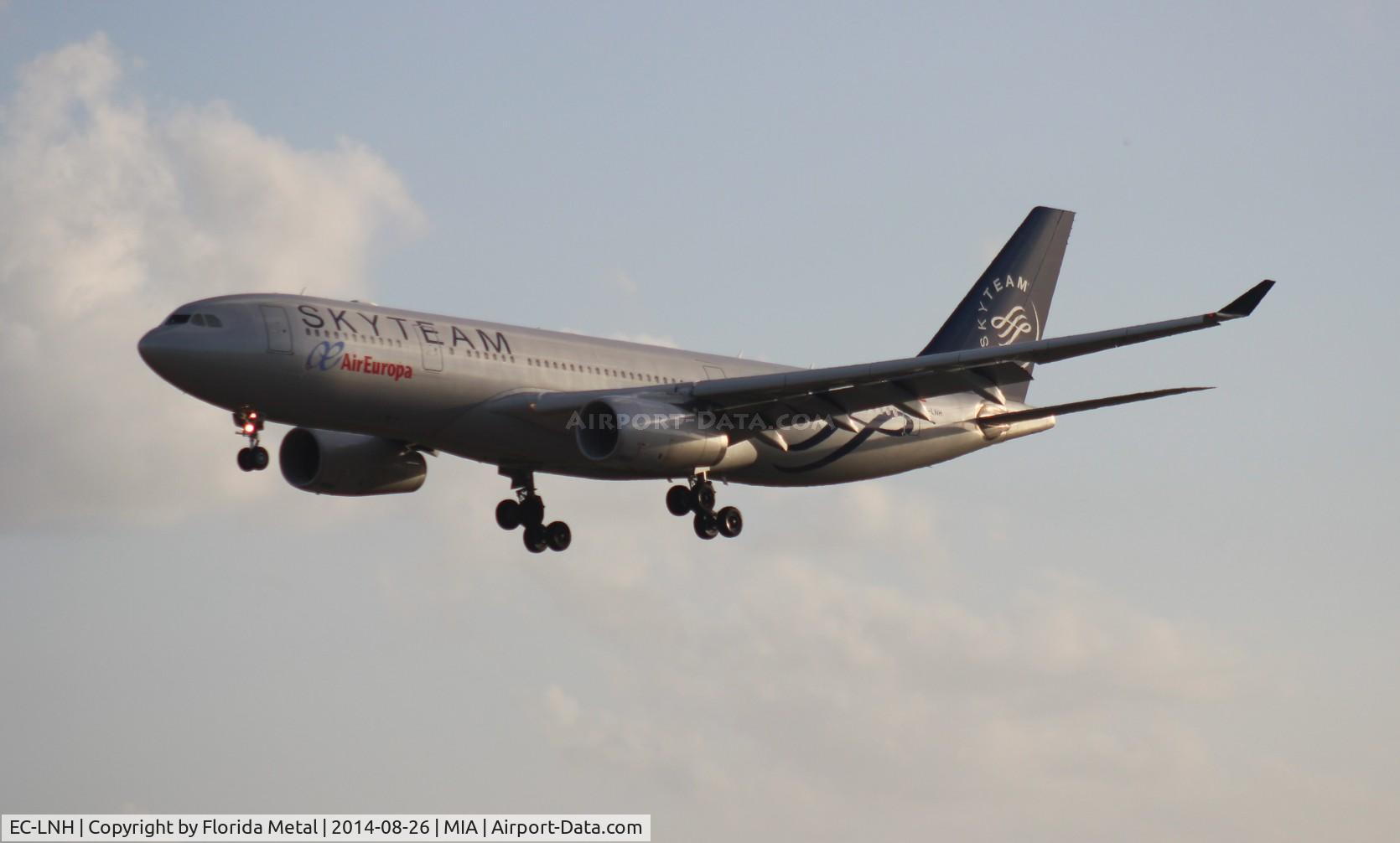 EC-LNH, 2003 Airbus A330-243 C/N 551, Air Europa