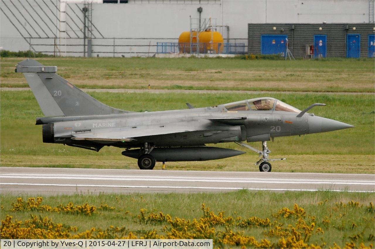 20, Dassault Rafale M C/N 20, Dassault Rafale M, Taxiing after landing rwy 26, Landivisiau Naval Air Base (LFRJ)