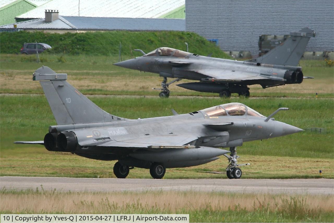 10, 2002 Dassault Rafale M C/N 10, Dassault Rafale M, Taxiing after landing rwy 26, Landivisiau Naval Air Base (LFRJ)
