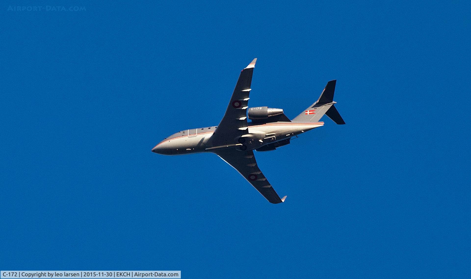 C-172, 2000 Bombardier Challenger 604 (CL-600-2B16) C/N 5472, Overflying CPH 30.11.15