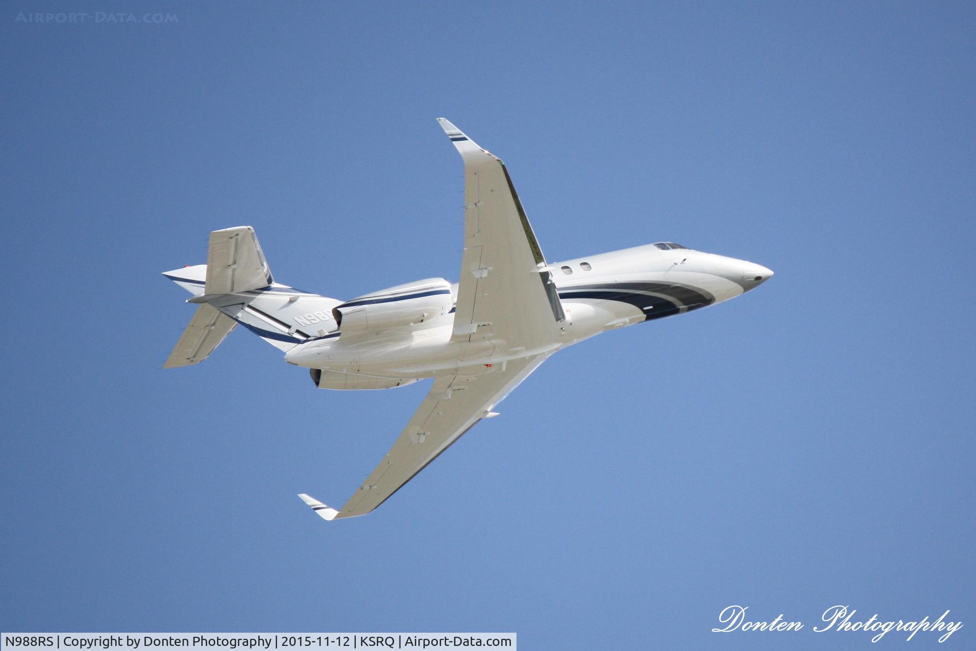 N988RS, 2002 Raytheon Hawker 800XP C/N 258598, Flightworks Flight 988 (N988RS) departs Sarasota-Bradenton International Airport enroute to Southwest Florida International Airport
