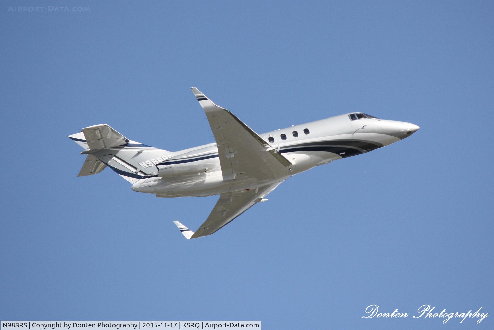 N988RS, 2002 Raytheon Hawker 800XP C/N 258598, Flightworks Flight 988 (N988RS) departs Sarasota-Bradenton International Airport enroute to Quad Cities Airport