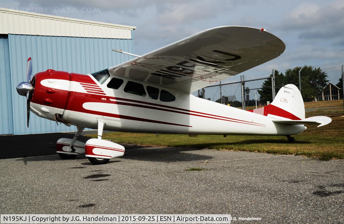 N195KJ, 1952 Cessna 195 C/N 7800, Built 1952.