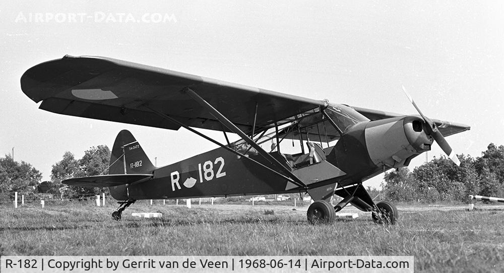 R-182, 1954 Piper L-21B Super Cub (PA-18-135) C/N 18-3872, the 54-2472 left behind at Ermelo LAS
