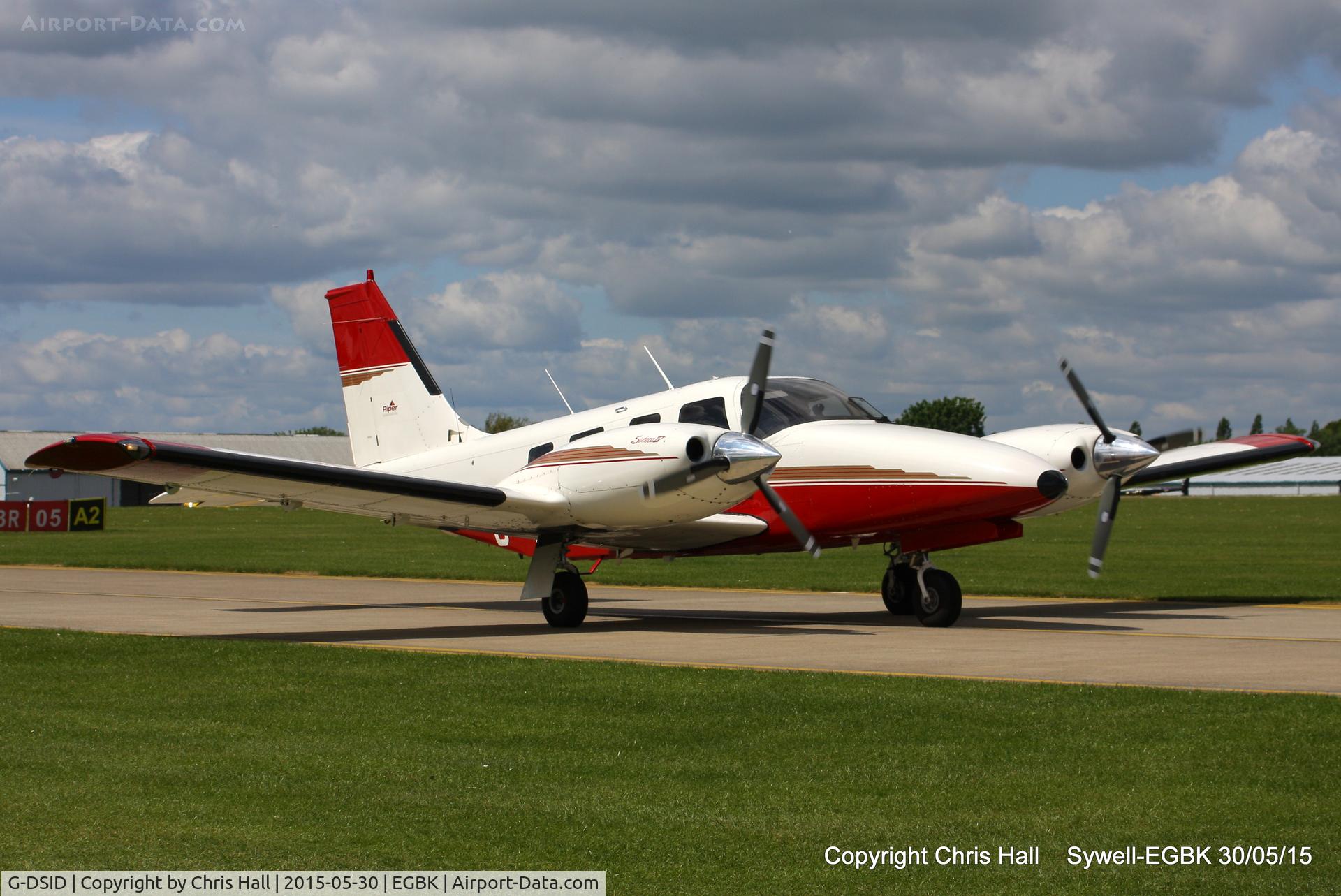 G-DSID, 1995 Piper PA-34-200T Seneca II C/N 34-47001, at Aeroexpo 2015