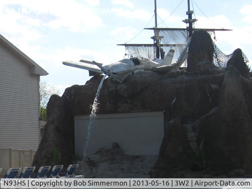 N93HS, 1994 Vans RV-3 C/N 11068, Seen better days.  Now a tourist attraction at Put-In-Bay