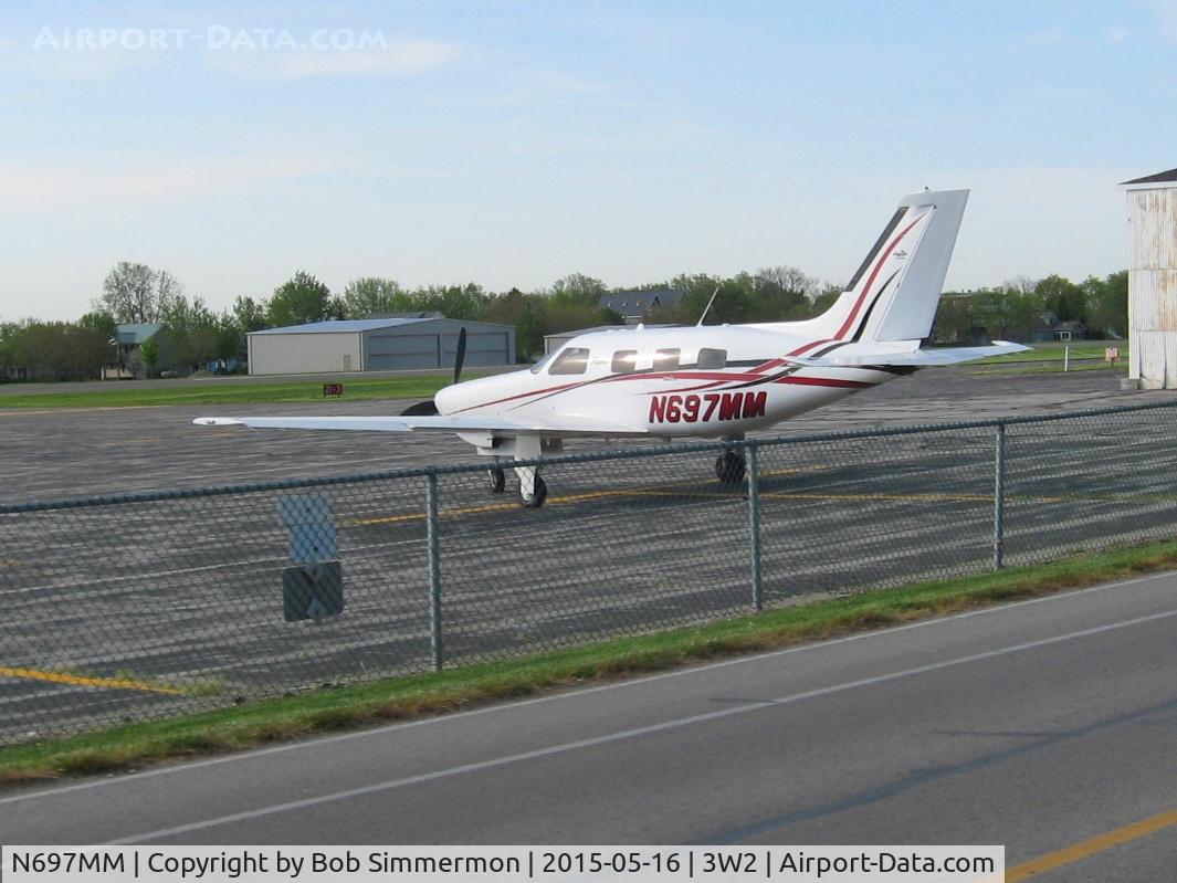 N697MM, Piper PA-46R-350T Malibu Matrix C/N 4692097, On the ramp at Put In Bay