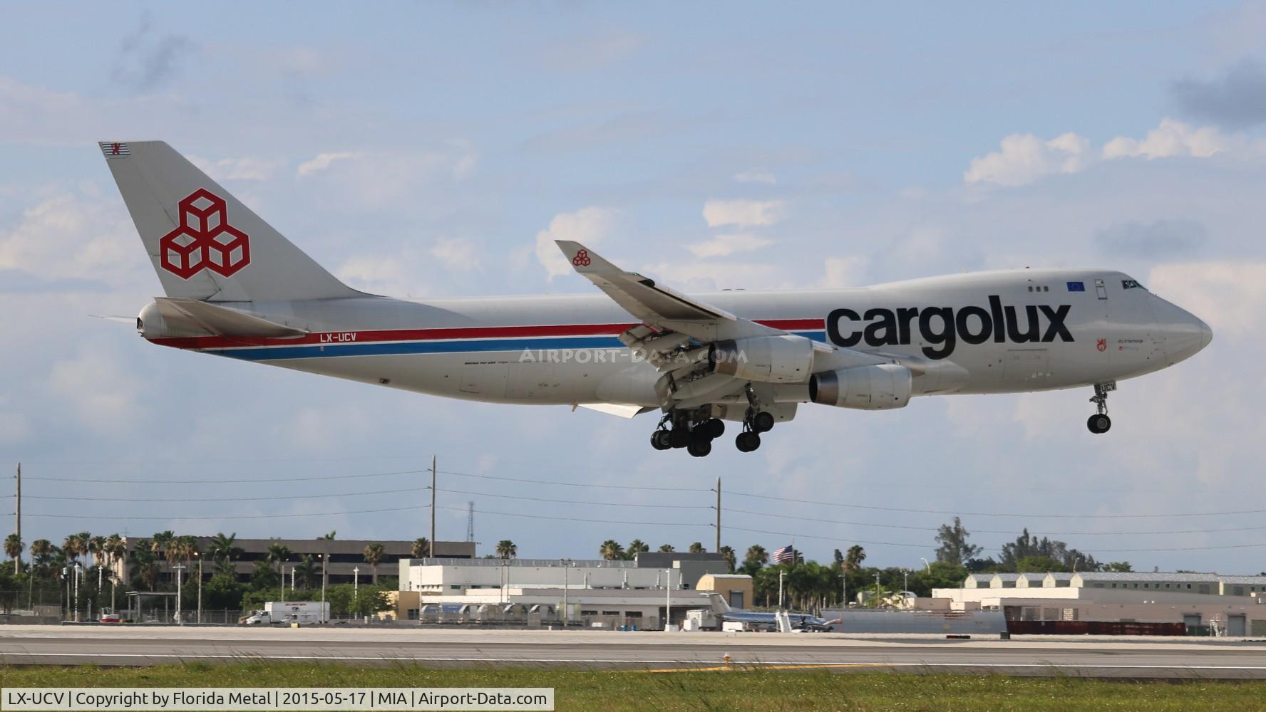 LX-UCV, 2004 Boeing 747-4R7F/SCD C/N 33827, Cargolux