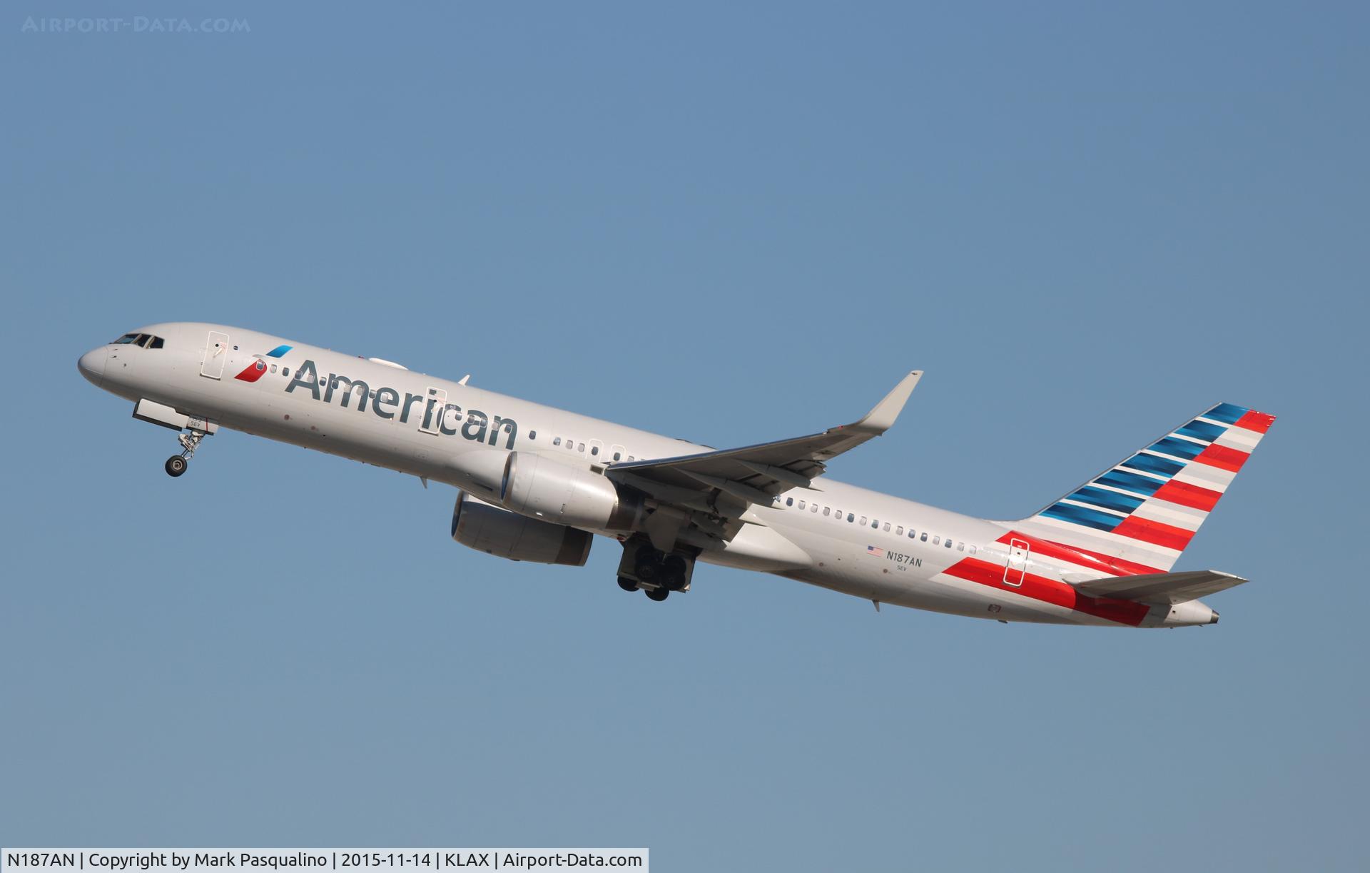 N187AN, 2001 Boeing 757-223 C/N 32381, Boeing 757-200