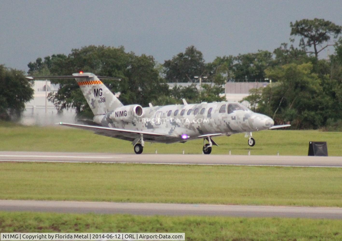 N1MG, 2012 Cessna 525B CitationJet CJ3 C/N 525B-0391, Scotts Miracle Grow