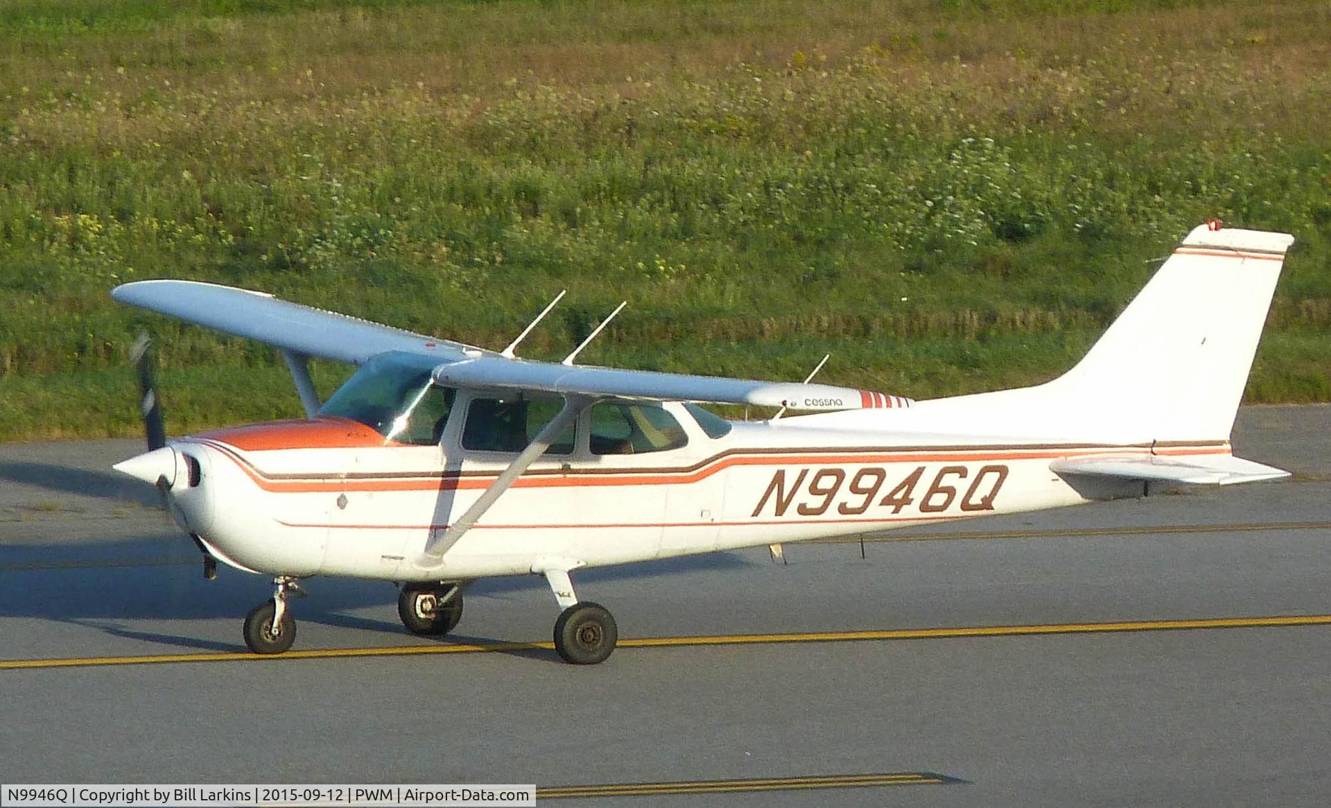 N9946Q, 1975 Cessna 172M C/N 17265890, Taxi to parking.