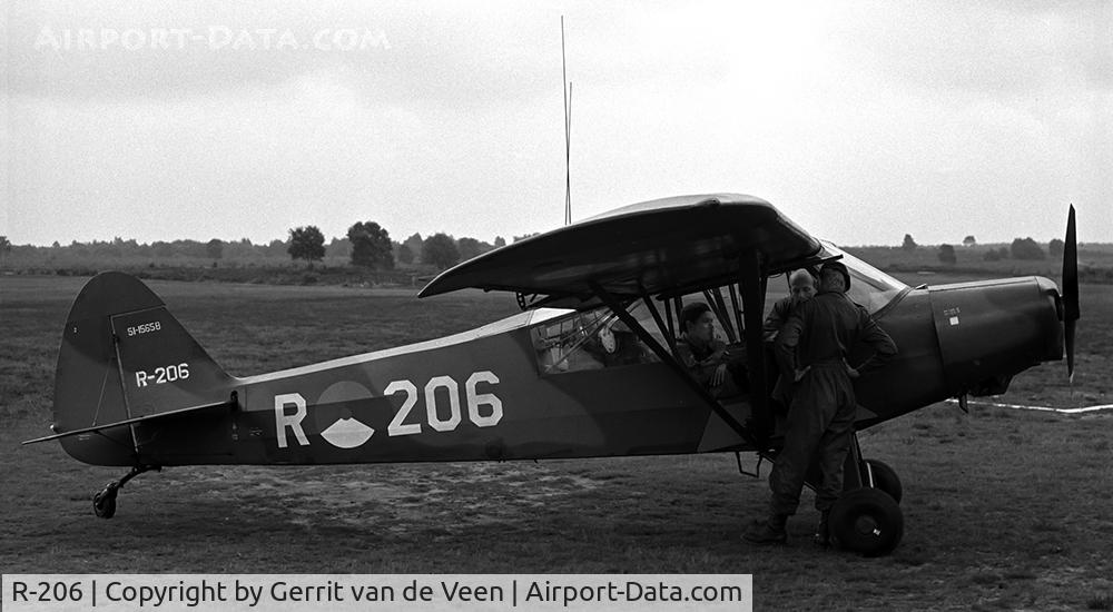 R-206, 1951 Piper L-21A Super Cub (PA-18-125) C/N 18-575, the 51-15658 at Ermelo LAS late sixties
