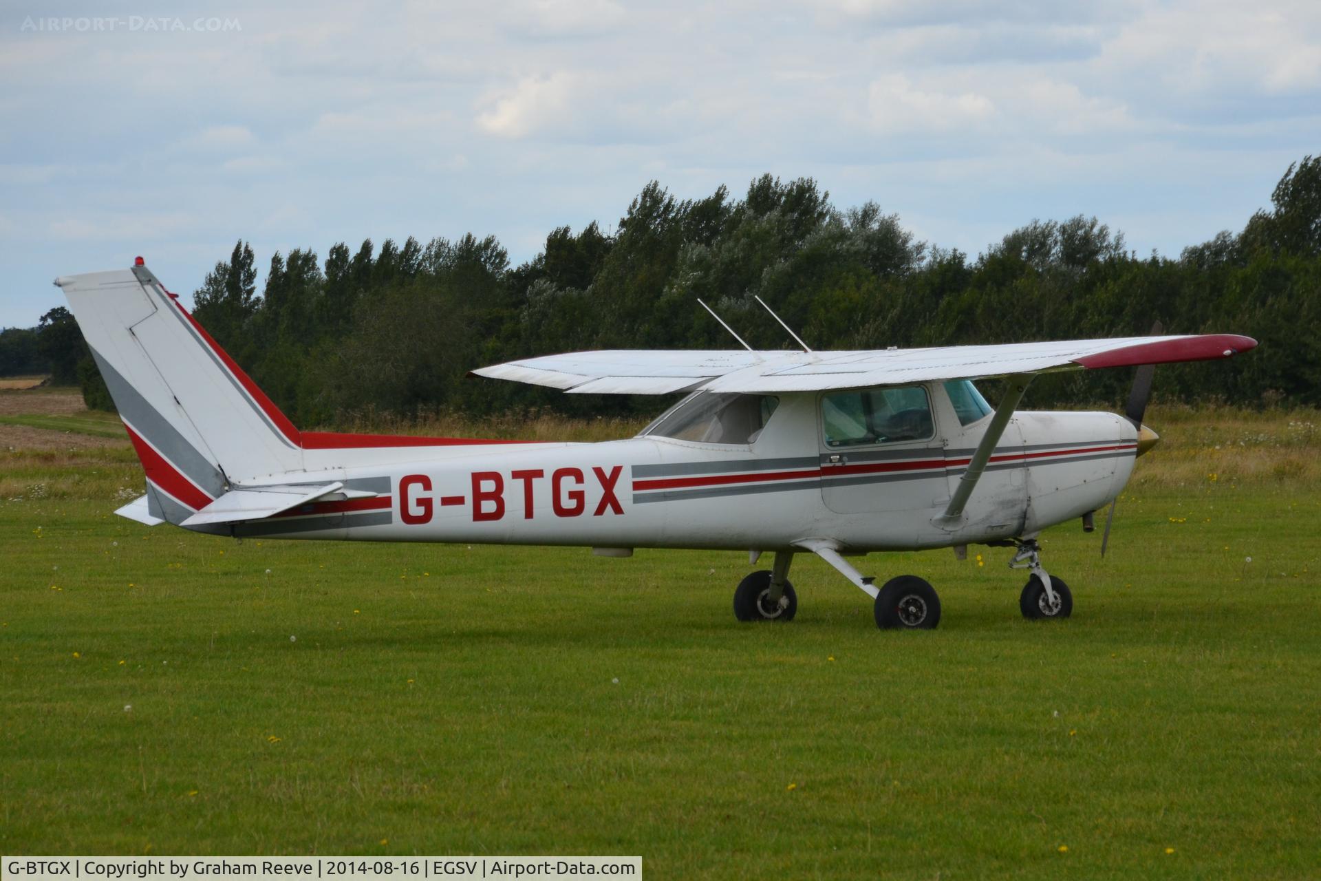 G-BTGX, 1984 Cessna 152 C/N 152-84950, Seen at Old Buckenham.