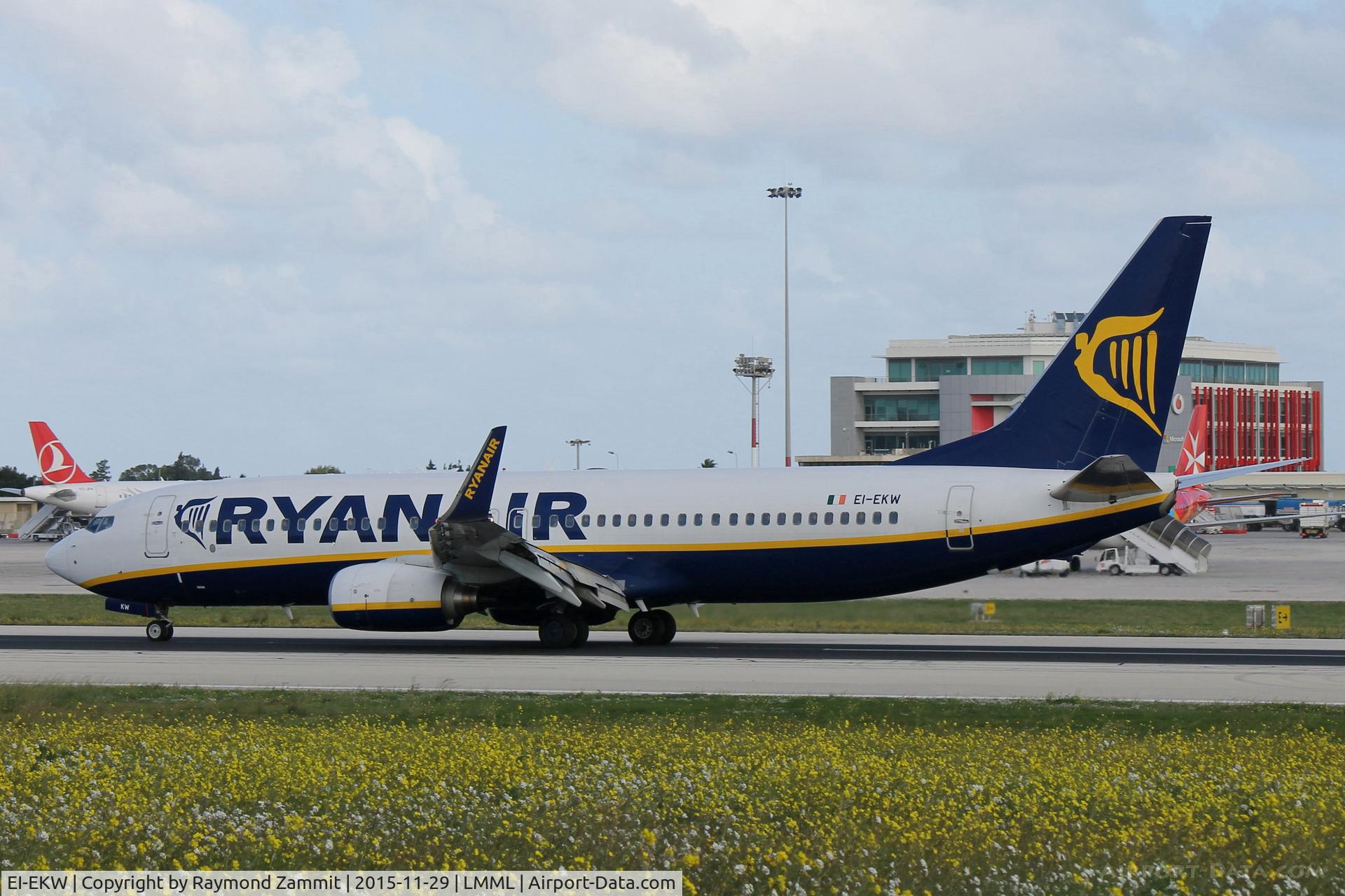EI-EKW, 2010 Boeing 737-8AS C/N 38506, B737-800 EI-EKW Ryanair