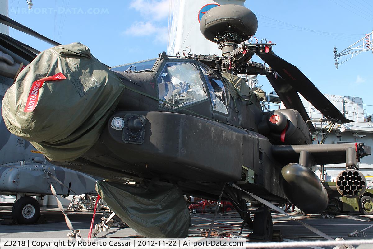 ZJ218, 2003 Westland Apache AH.1 C/N DU052/WAH052, HMS Illustrious